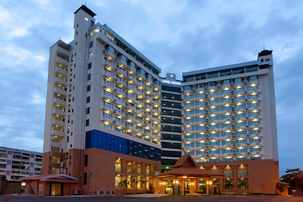 Hotel Yangon Exterior photo